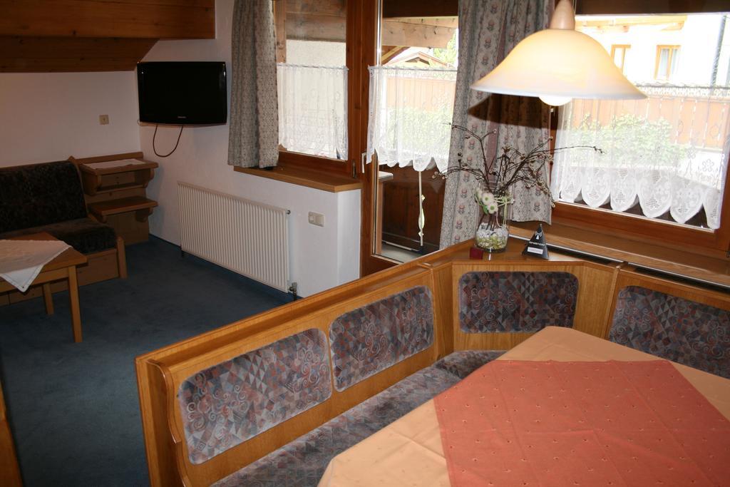 Bed and Breakfast Haus Oberland St. Anton am Arlberg Pokój zdjęcie